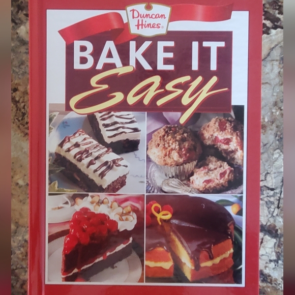 Duncan Hines Bake It Easy Cookbook - Picture 1 of 4